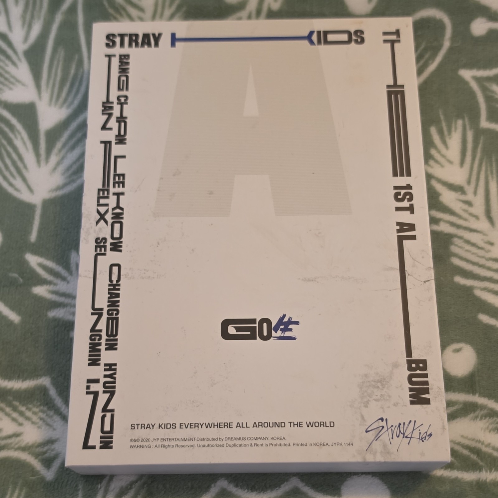 Stray Kids Go Live 1st Album 2020 CD Album + Photo Card Extras K-Pop JYP