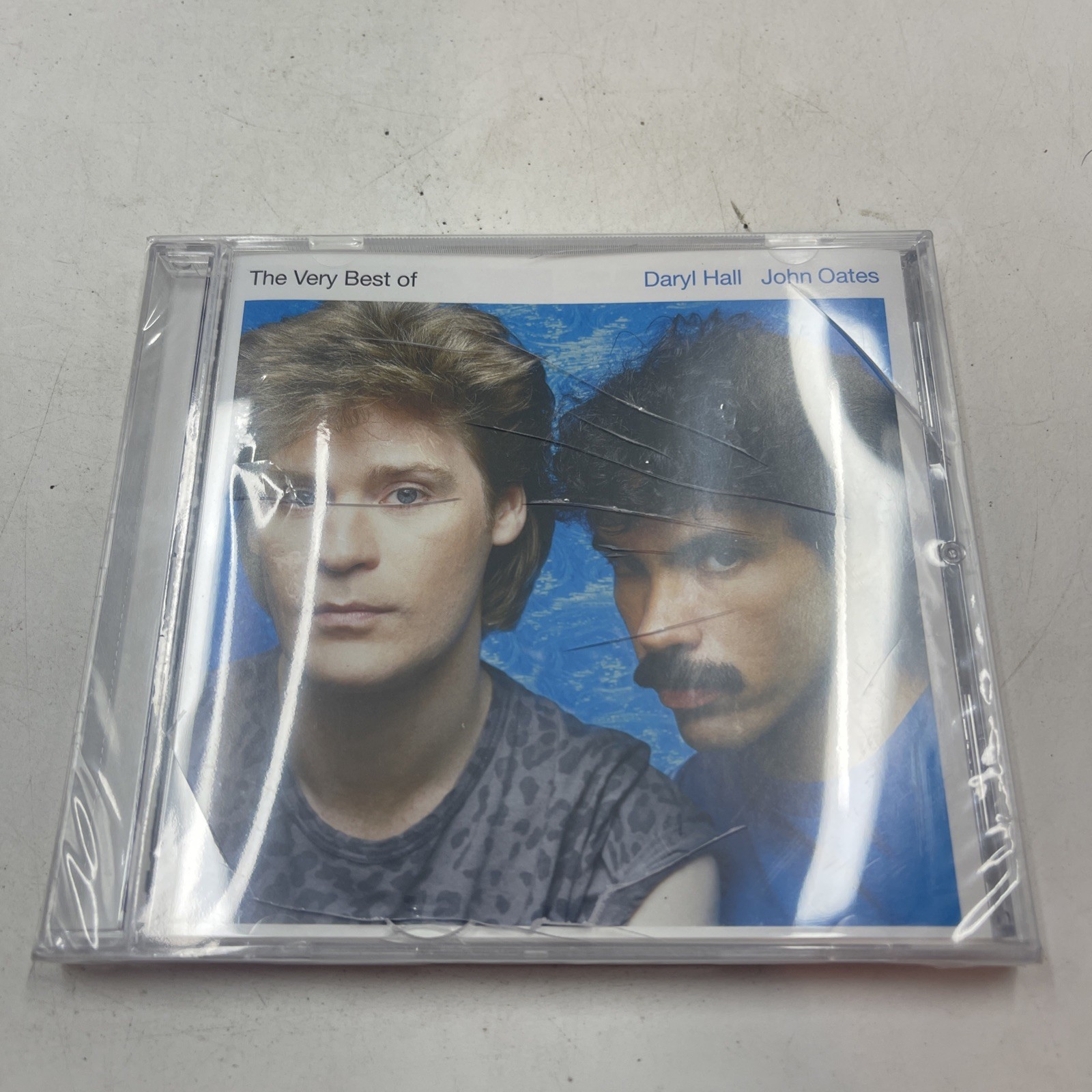 Hall & Oates – The Very Best Of Daryl Hall and John Oates [New CD] Cracked Case